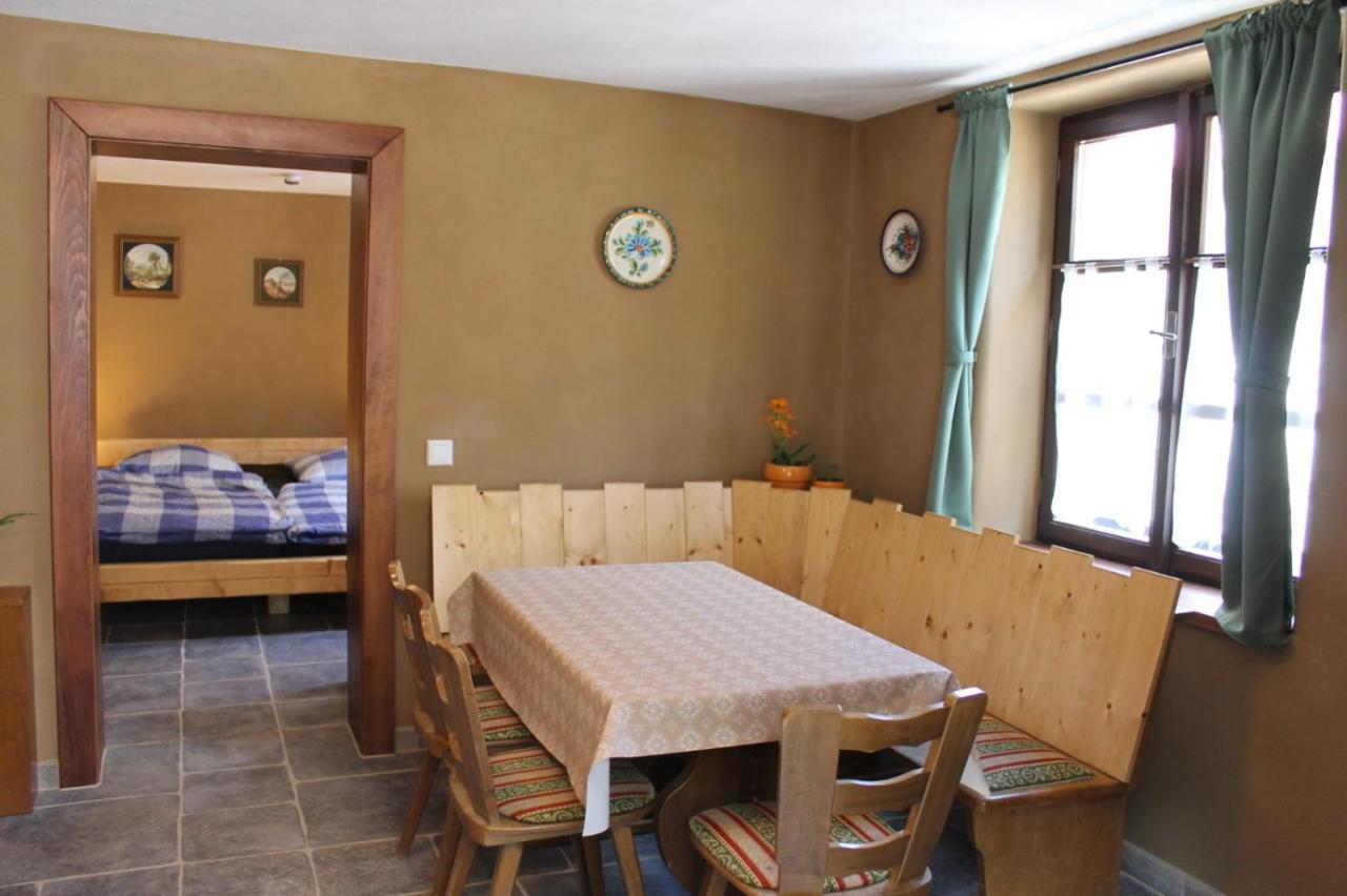 Feriengut Zum Trinkstorch Apartment Лайнсвайлер Екстериор снимка